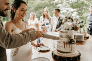 Glutenvrije bruidstaart met naked cake afwerking